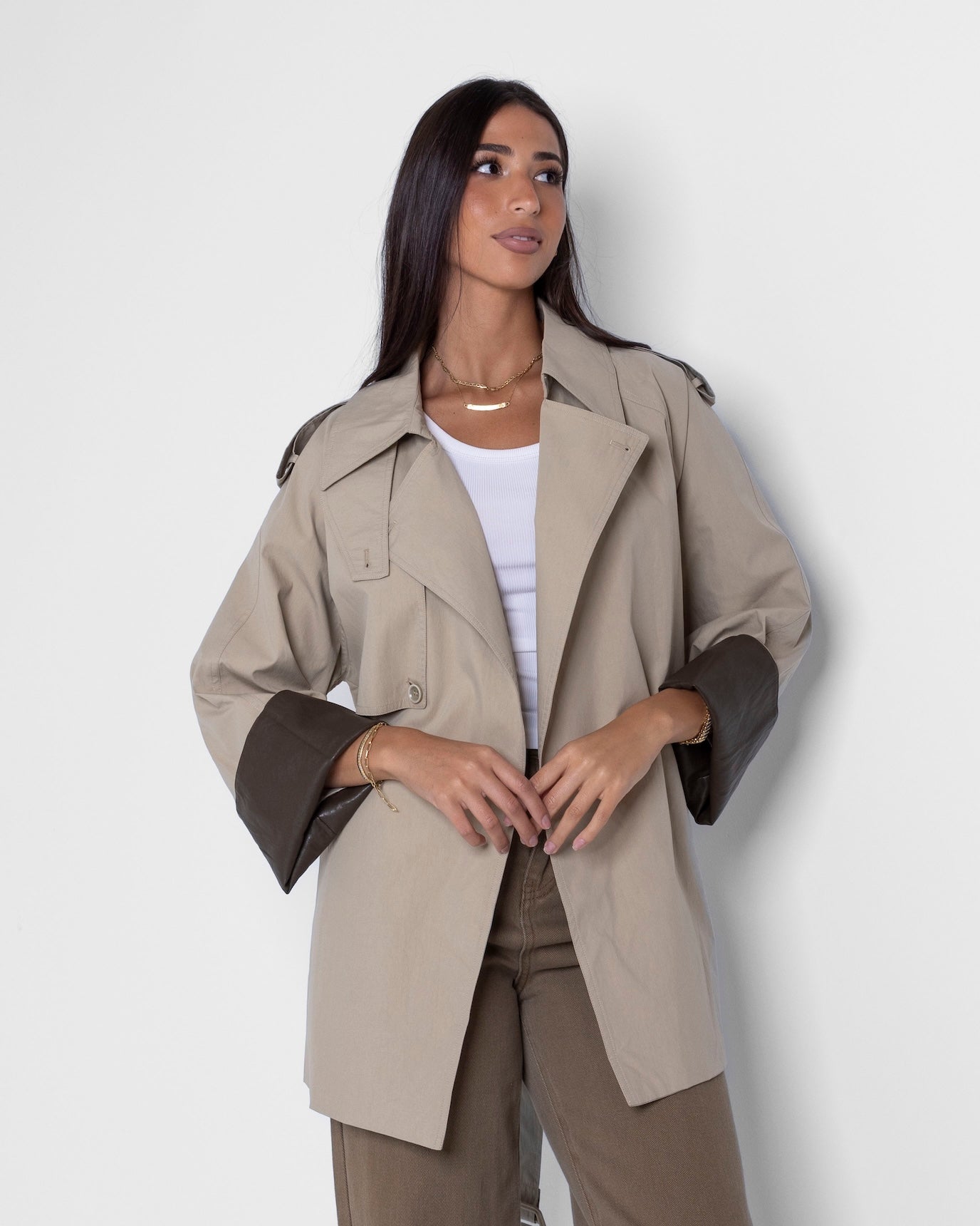 Short Trench with Contrast Fold