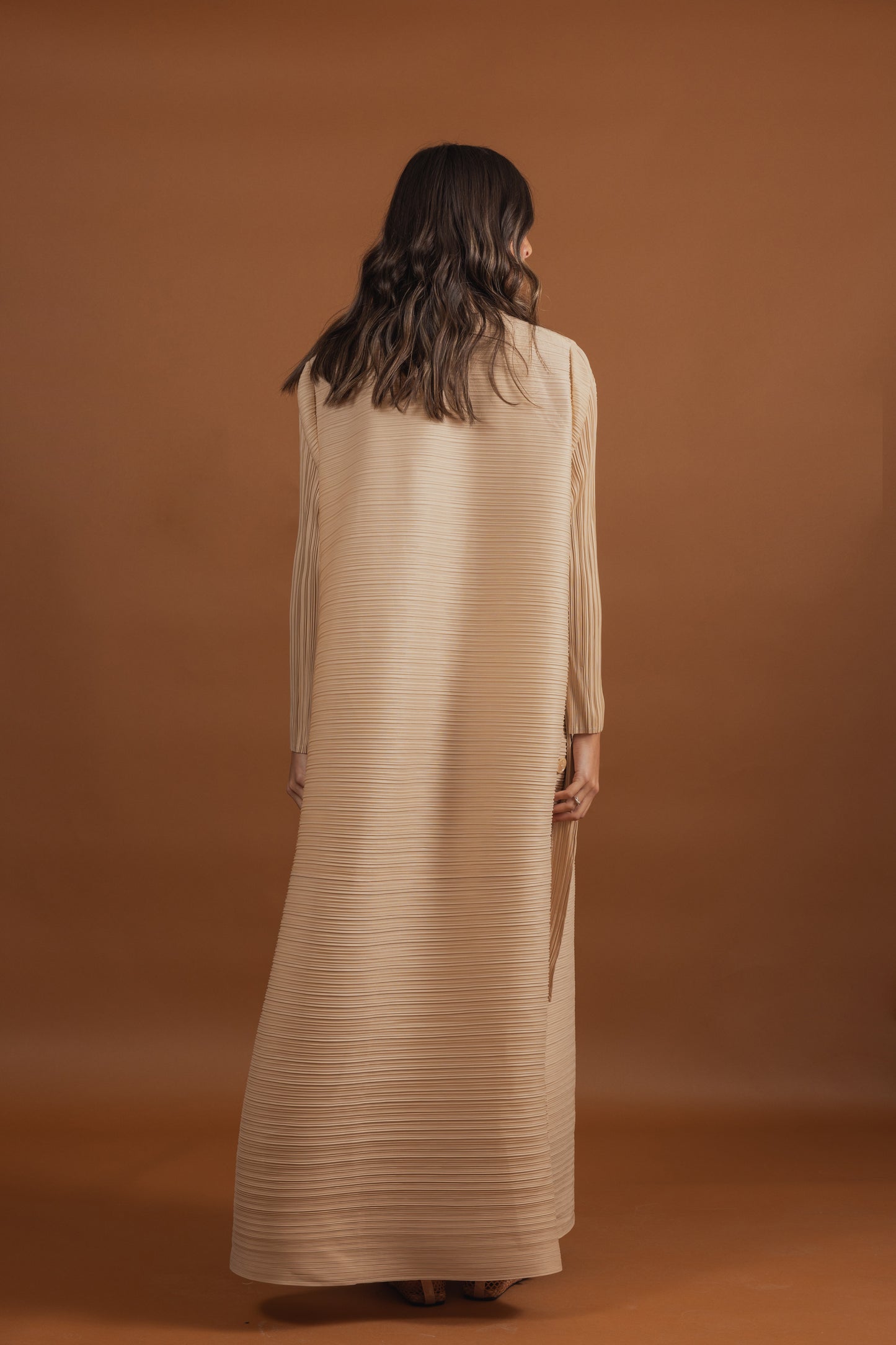 Pleats Abaya with Side Buttons