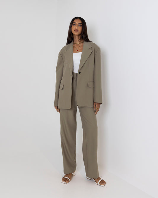 Bold Suit Set
