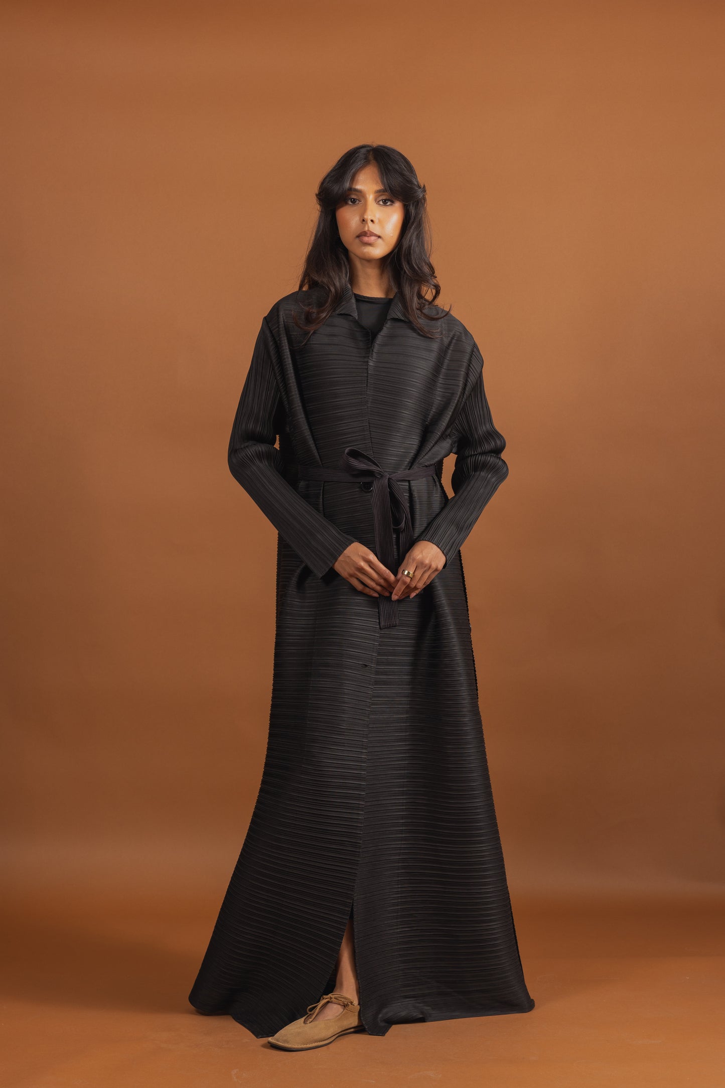 Pleats Abaya with Side Buttons