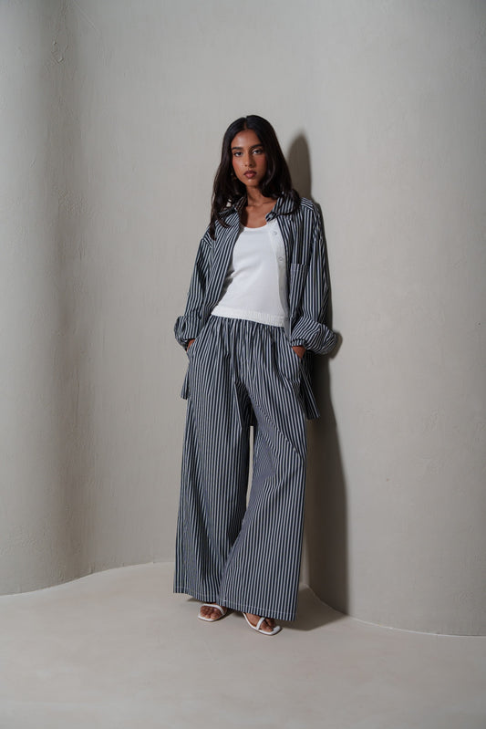 Breezy Lines Set