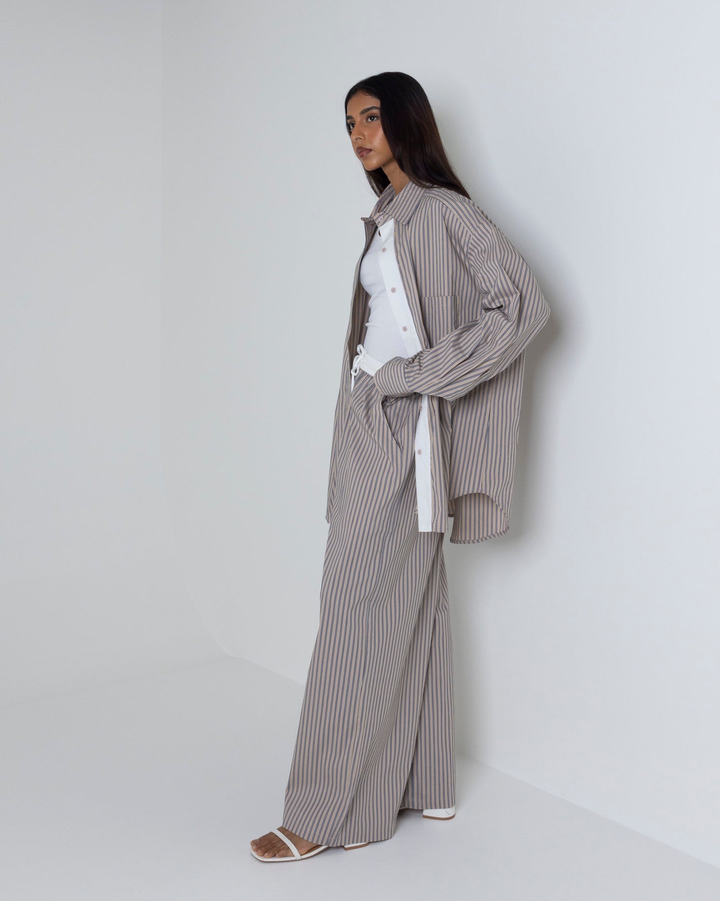 Breezy Lines Set in Beige