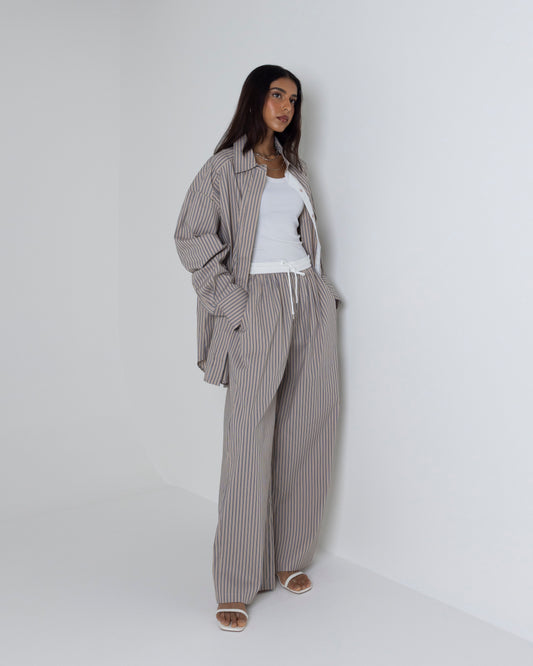 Breezy Lines Set in Beige